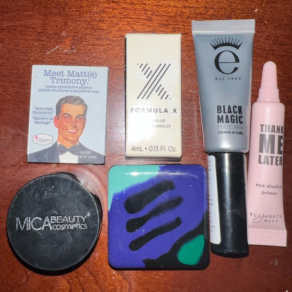 Makeup lot, bundle. - Picture 2 of 2
